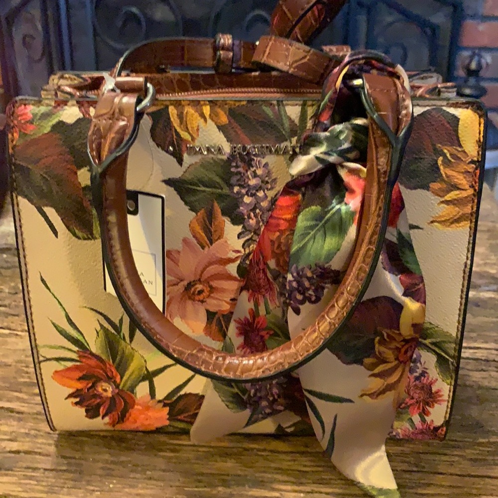 Dana Buchman purse